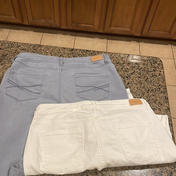 2 pair Aeropostale women’s jeans size 12 - Picture 6 of 8